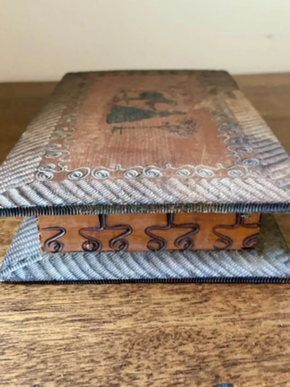 Antique 1910 Primitive Wood Candy Box Courting Couple on Lid - Burned Sillhoute